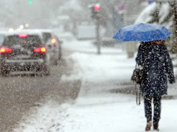 Увесь день сніжитиме: погода у Луцьку на понеділок, 17 грудня
