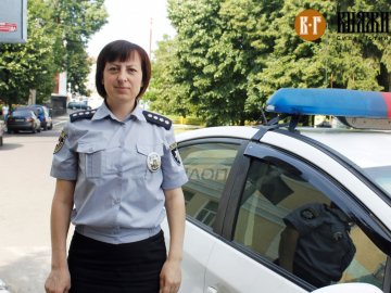 Волинянка, яка 8 років працювала  у сільській школі вчителем, стала капітаном поліції 