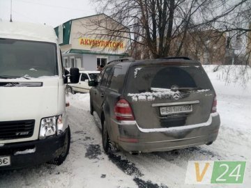 У Луцьку – аварія через нерозчищену дорогу