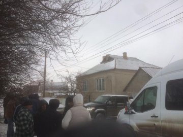 У Криму обшукують і затримують татар 