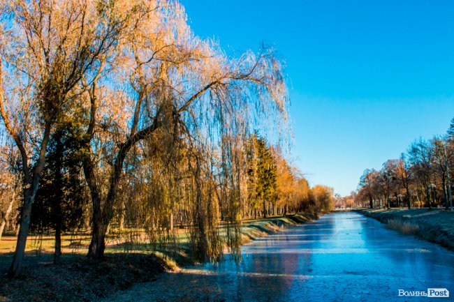 Луцьк в останній осінній день. ФОТОРЕПОРТАЖ