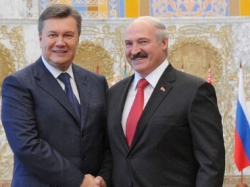 Лукашенко дозволив Януковичу втекти в Білорусь, − ЗМІ. АУДІО