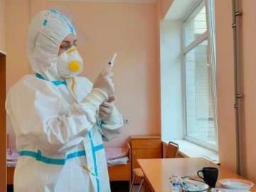 В Україні за добу – майже 12 тисяч випадків коронавірусу 