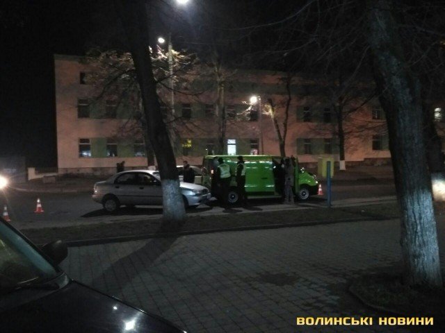 Біля педколеджу у Луцьку - аварія. ФОТО