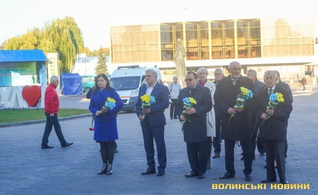 У Луцьку вшанували пам'ять про загиблих у війні на Сході України. ФОТО