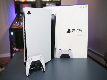 Що входить в комплект PlayStation 5?*