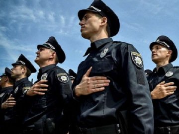 Українським поліцейським можуть дозволити підробляти 