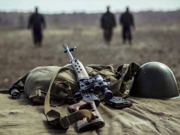 Окупанти скинули на Донбасі гранату з безпілотника, один військовий отримав поранення