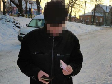 Волинський поліцейський затримав грабіжників на Рівненщині