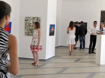 У Луцьку діятиме художня виставка «Молода Волинь». ФОТО