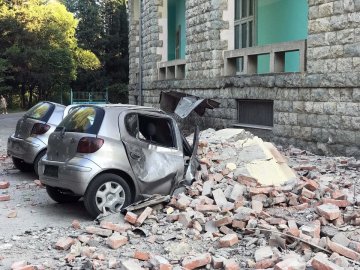 Через землетрус в Албанії загинуло 32 людини