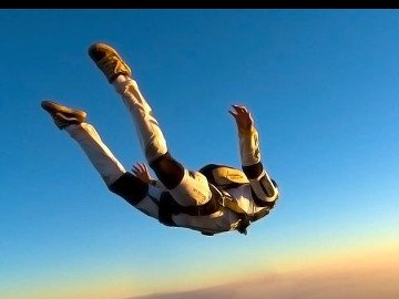 Американець стрибнув без парашута із висоти 7,5 кілометрів