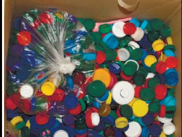 У селі на  Волині волонтери зібрали 10 тисяч пластикових кришок на протези бійцям