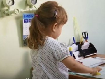 На Київщині матір-зозуля залишила 3-річну дитину в лікарні