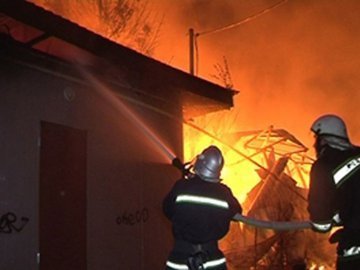 Нічна пожежа в Нововолинську: евакуювали 15 людей