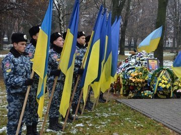 У Луцьку вшанували пам’ять загиблих героїв Майдану. ФОТО