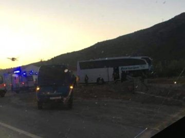 У Туреччині перекинувся автобус: постраждало 23 туриста