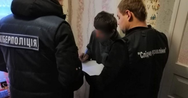 На Київщині чоловік гвалтував своїх доньок та знімав з ними порно. ФОТО. ВІДЕО