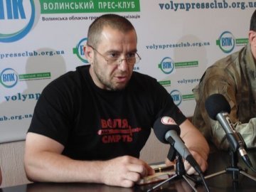 У Луганську  залишилося не більше 100 тисяч людей, - активіст
