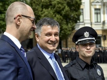 Через 6 місяців Україна матиме повністю оновлену поліцію, - Аваков