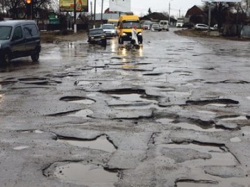 В Україні обіцяють відремонтувати 90% доріг
