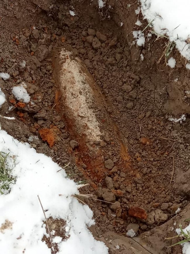 На Волині знайшли артилерійський снаряд часів війни. ФОТО