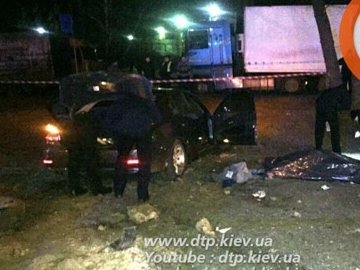 У Києві поліцейські відкрили вогонь по авто-порушнику, загинув пасажир. ФОТО