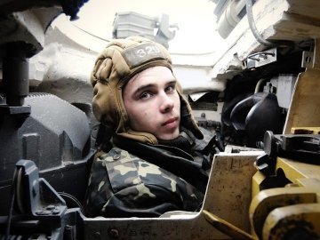 У зоні АТО зрозумів цінність українських символів, - танкіст Андрій Мудрик. ВІДЕО