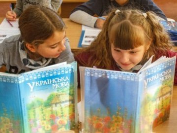 Стало відомо, коли російськомовні школи перейдуть на навчання українською