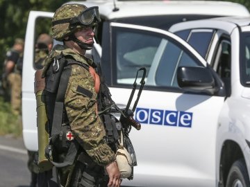 Спостерігачі ОБСЄ вперше патрулювали у нічному Широкиному