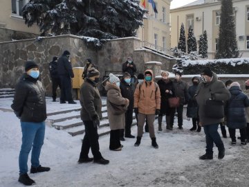 У Луцьку відбувся «тарифний» мітинг: прийшло приблизно 15 людей