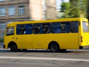 У Луцьку тимчасово змінили рух громадського транспорту проспектом Соборності