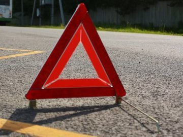 Аварія на Волині: аби не збити велосипедиста, водій скерував авто в кювет