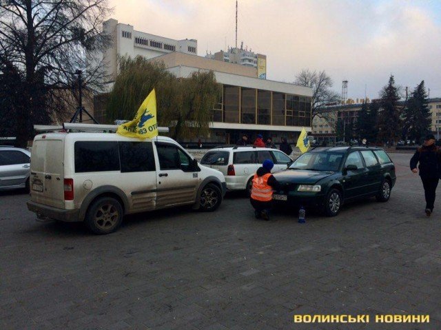 Власники «євроблях» виїхали перекривати трасу Луцьк-Ковель. ФОТО