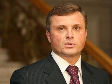Янукович звільнив голову Адміністрації