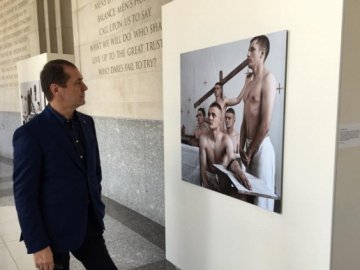 Виставка українського художника відкрилася у Вашингтоні
