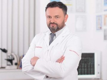 Лікар Валіхновський прооперує дитину з рідкісним синдромом. ВІДЕО