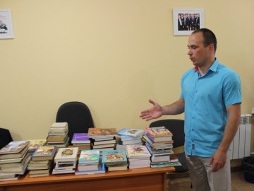 Лучан закликають долучитися до літературної українізації Сходу. ФОТО
