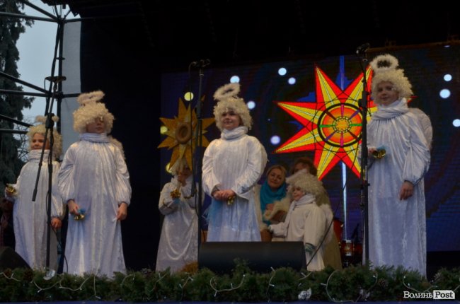 Стартував міжнародний етнофестиваль «Різдво у Луцьку». ФОТО