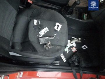 У Києві у чоловіка в авто вибухнула електронна сигарета
