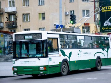 У Луцьку поки не підвищуватимуть ціну проїзду у тролейбусі 