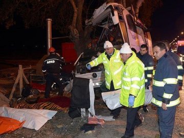 Повідомили кількість загиблих у аварії автобуса з пасажирами в Туреччині