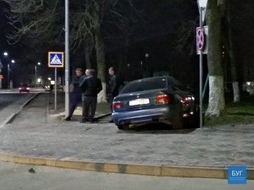 Подробиці аварії у  Володимирі, де авто в'їхало у студентів. ФОТО