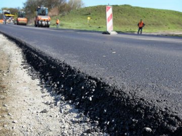 Дорогу у Маневицькому районі відремонтують за 1,3 мільйони євро