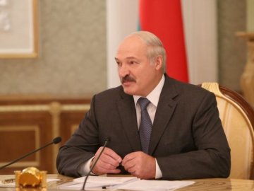 Лукашенко впевнений, що Росія не нападе на Білорусію 