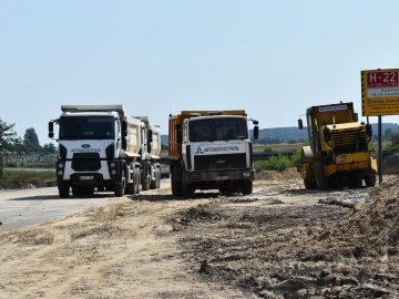 Розповіли, коли завершать будівництво об’їзної дороги до пункту пропуску «Устилуг-Зосин»