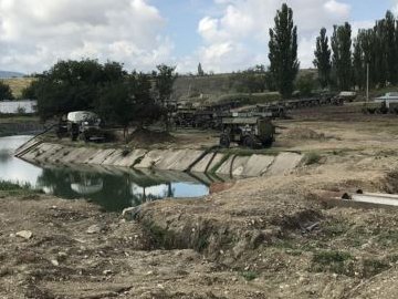Сімферополю не вистачає води: у Криму бойовики перекрили річку
