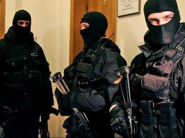 В Україні масштабні обшуки: затримано 23 чиновника 