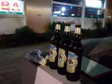 На одні й ті ж граблі: магазин у центрі Луцька «спалили» на нічному продажі алкоголю
