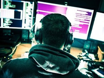 У Польщі затримали українського хакера